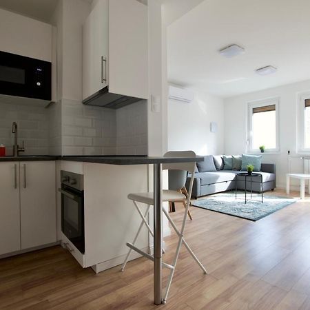 Standard Apartment By Hi5 - Dessewffy 37 Suites Budapest Exterior foto