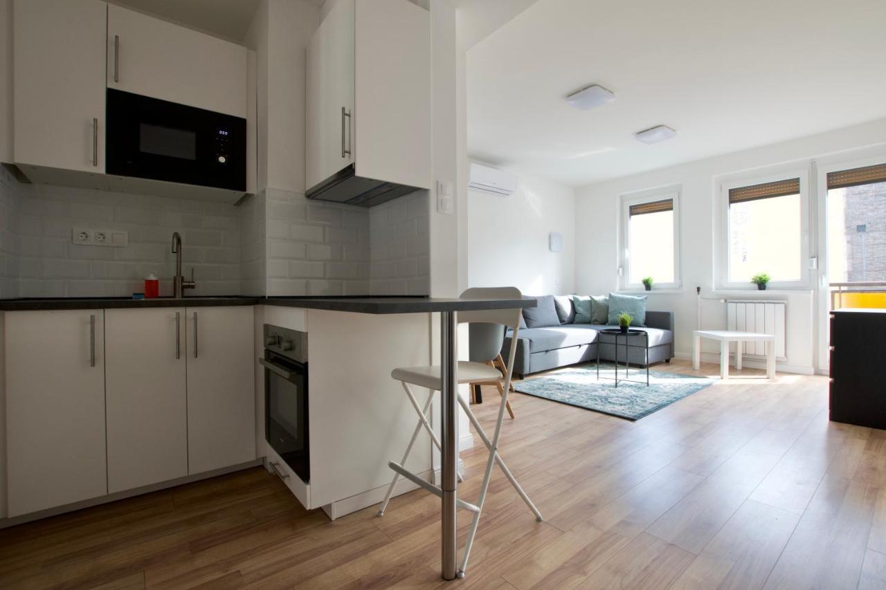 Standard Apartment By Hi5 - Dessewffy 37 Suites Budapest Exterior foto